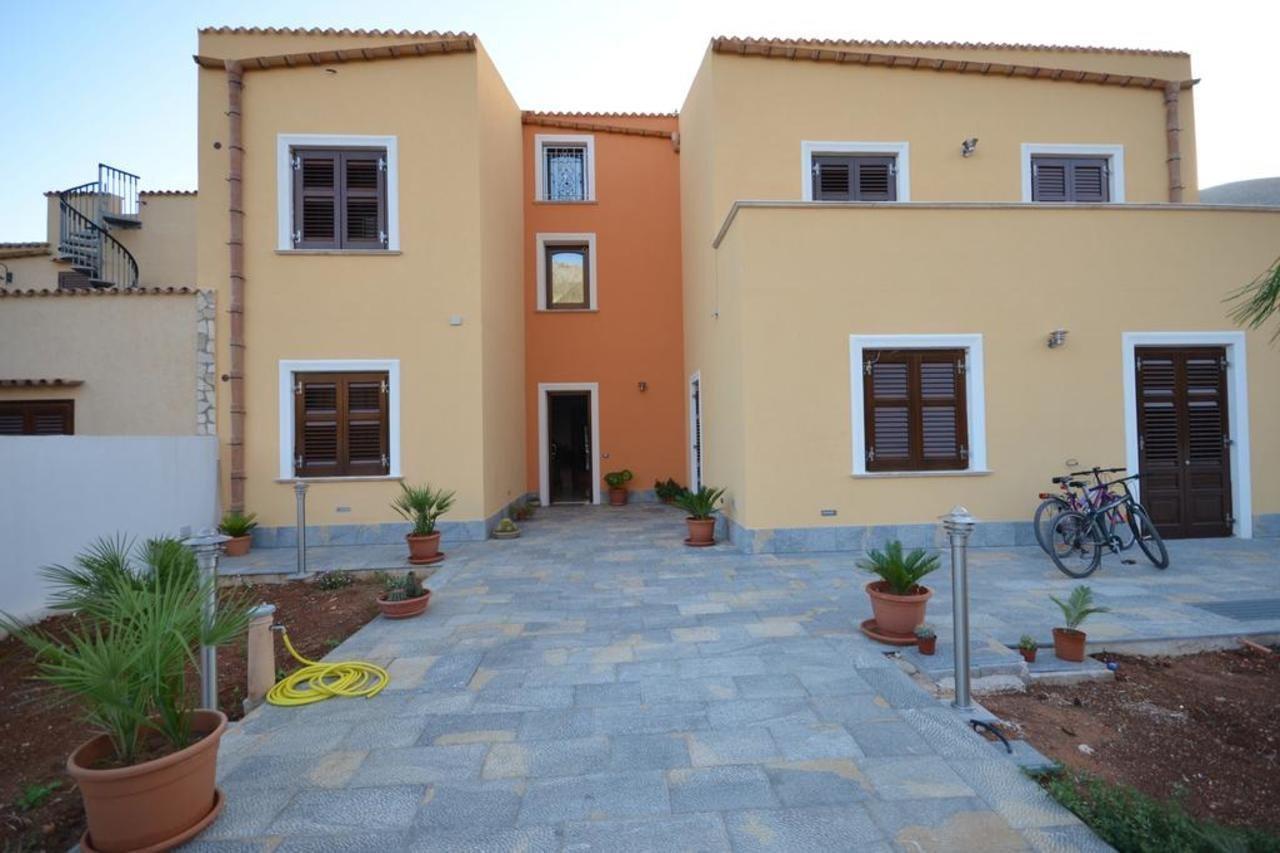 Baia Santa Margherita B&B Кастелуцо Екстериор снимка