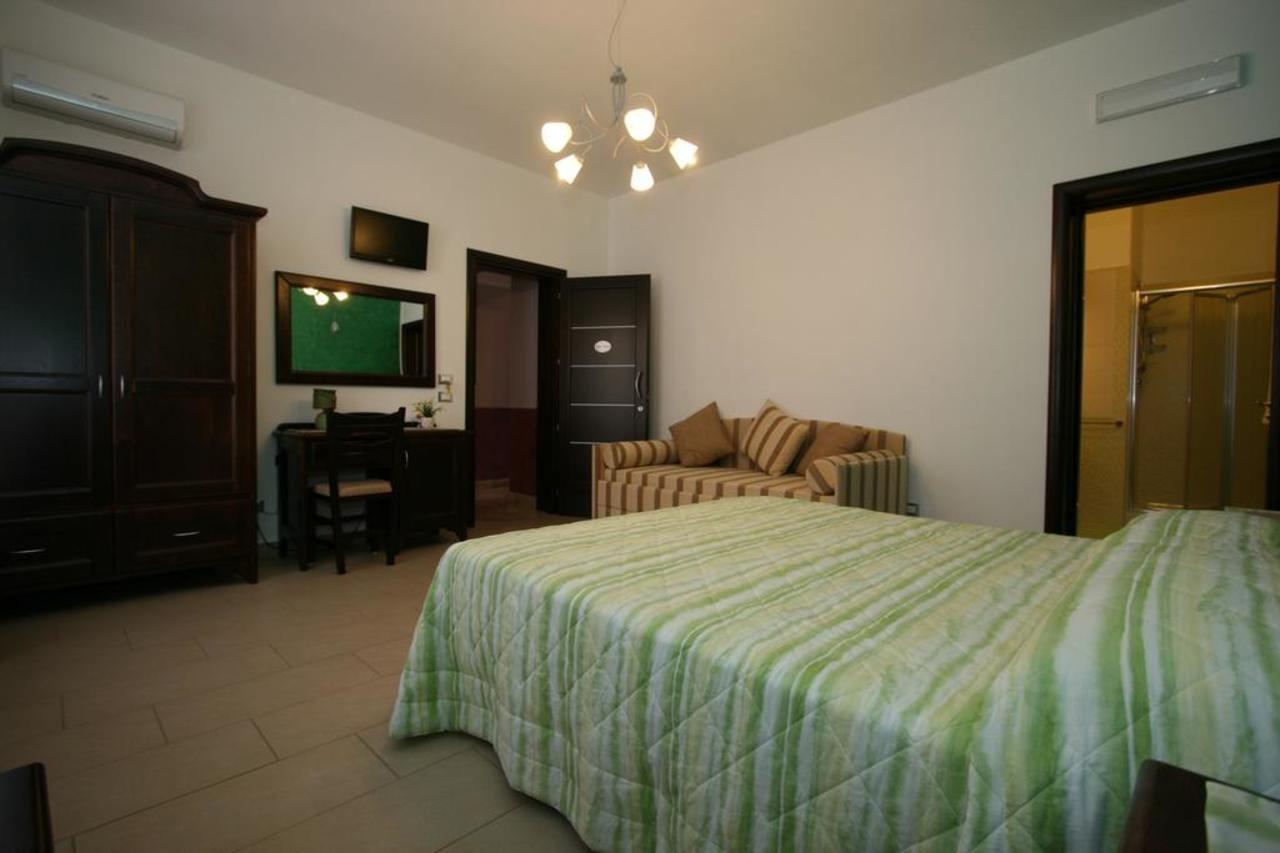 Baia Santa Margherita B&B Кастелуцо Екстериор снимка