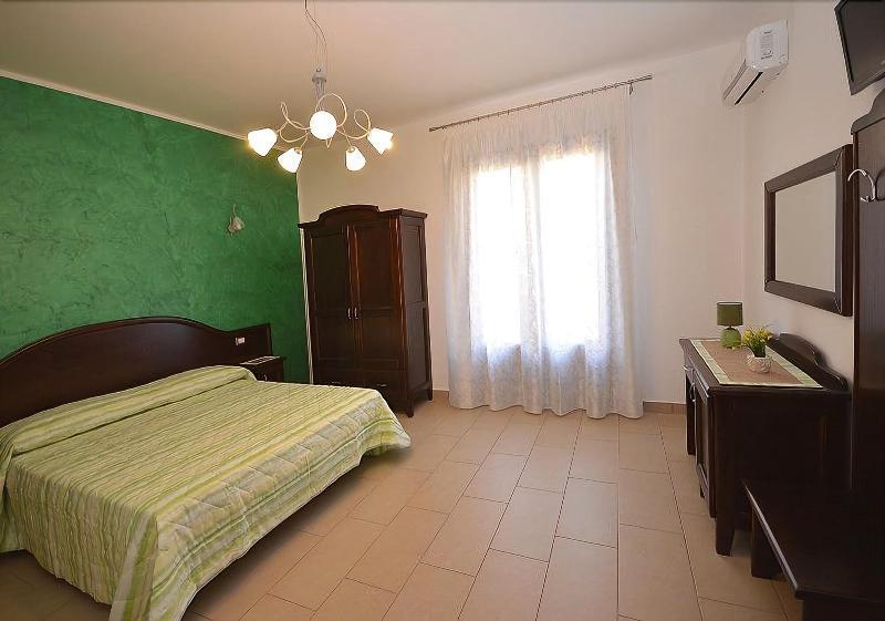Baia Santa Margherita B&B Кастелуцо Екстериор снимка