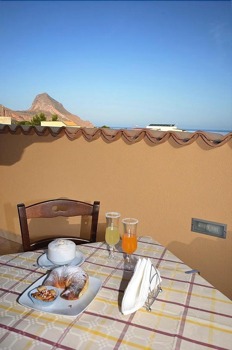 Baia Santa Margherita B&B Кастелуцо Екстериор снимка